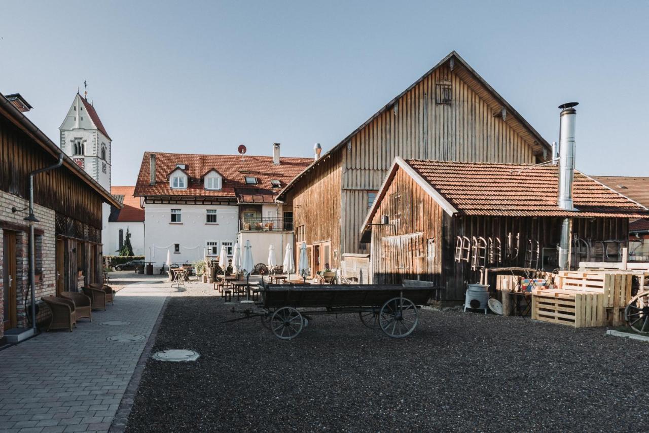 Allgaeuer Genusshotel Und Historischer Dorfgasthof Hirsch Leutkirch im Allgau Exterior photo