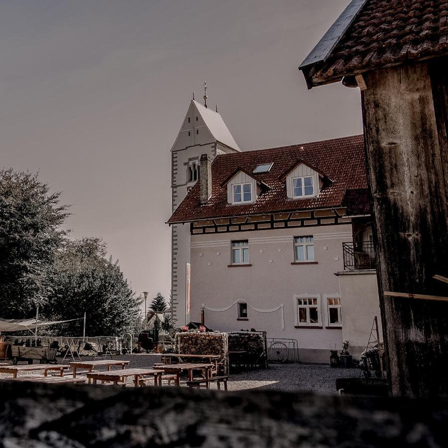 Allgaeuer Genusshotel Und Historischer Dorfgasthof Hirsch Leutkirch im Allgau Exterior photo